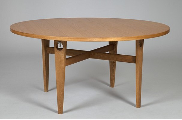 Hans Wegner, Dining Table in Oak
1960s, Oak and metal